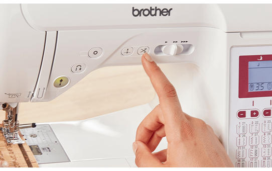 brother Innov-is F400 Nähmaschine